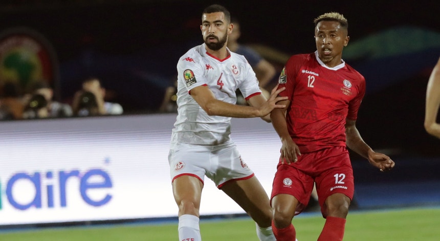 Tunísia e Madagascar protagonizaram um jogo equilibrado que não se traduziu no "score" final
