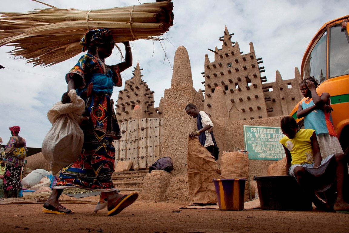  Mali, Djenn&eacute;, maior mesquita do mundo constru&iacute;da em adobe | Joe Penney - Reuters 