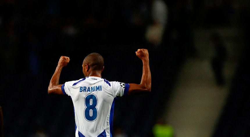 Brahimi lesionou-se frente à AS Roma
