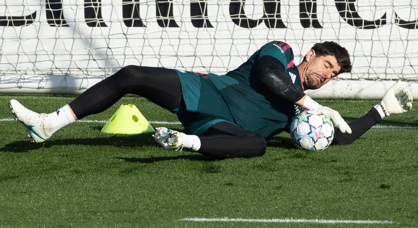 Imagem de Courtois falha embate com o Barcelona