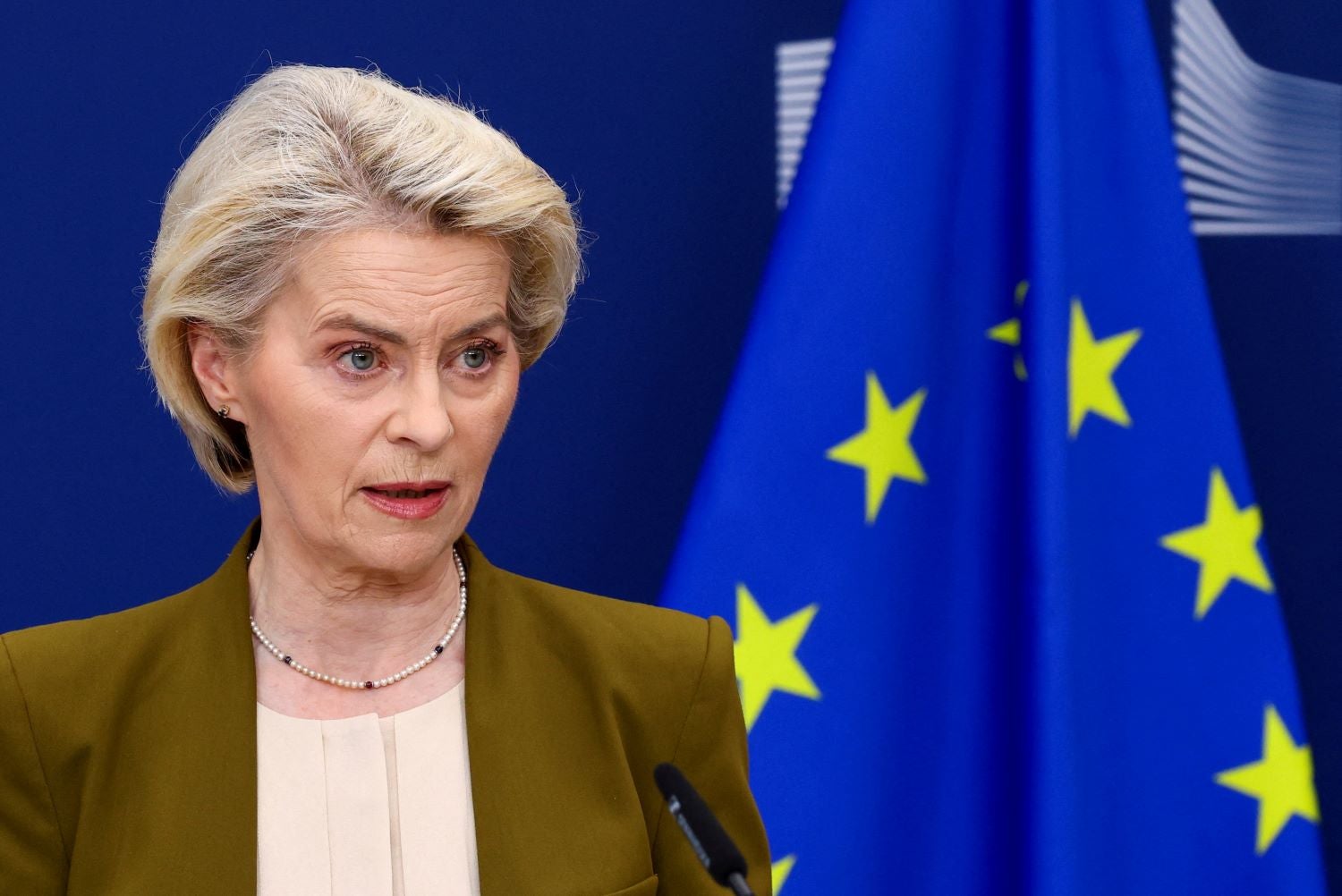 Bruxelas propõe novo pacote de sanções à Rússia centrado em 