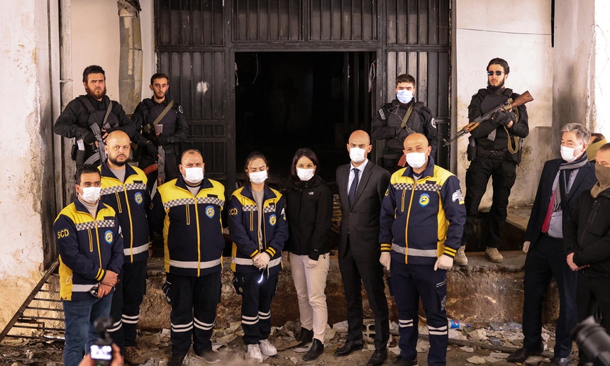 Imagem relacionada com a notícia: O ministro francês dos Negócios Estrangeiros, Jean-Noel Barrot, e a homóloga alemã, Annalena Baerbock visitam a Prisão de Saydnaya, a norte de Damasco
