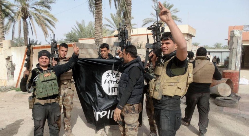 O grupo "jihadista" Estado Islâmico (EI) reivindicou o atentado terrorista no noroeste de Bagdade
