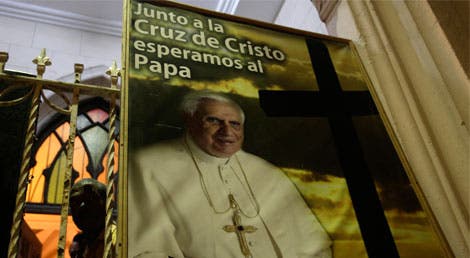 A visita do Papa Bento XVI a Cuba em 2012 abriu caminho à decisão aprovada pela Assembleia Nacional cubana de tornar a sexta-feira Santa de novo feriado oficial no país (Reuters) A visita do Papa Bento XVI a Cuba em 2012 abriu caminho à decisão aprovada pela Assembleia Nacional cubana de tornar a sexta-feira Santa de novo feriado oficial no país (Reuters)