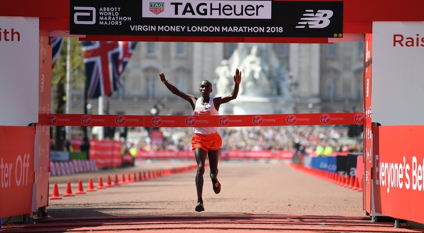 Vitória número três de Eliud Kipchoge na Maratona de Londres
