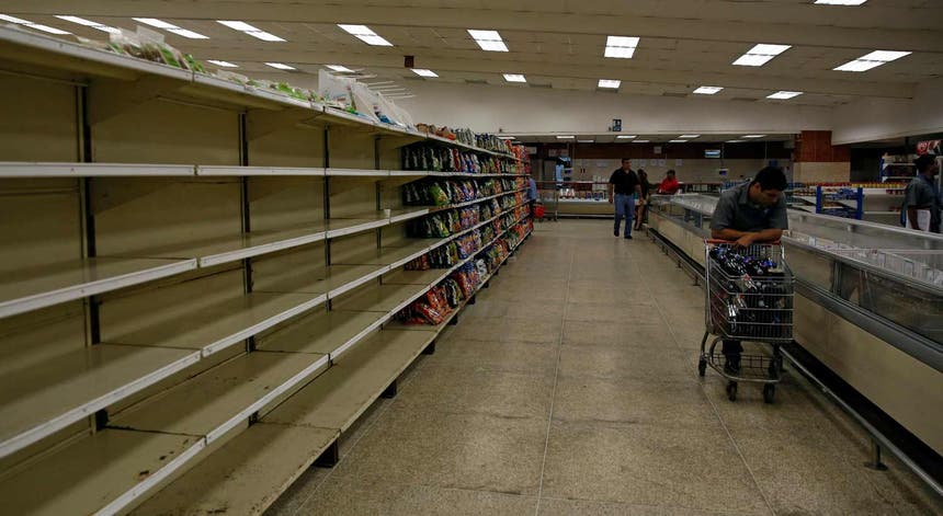 Um supermercado em Caracas em junho de 2016 Foto: Reuters