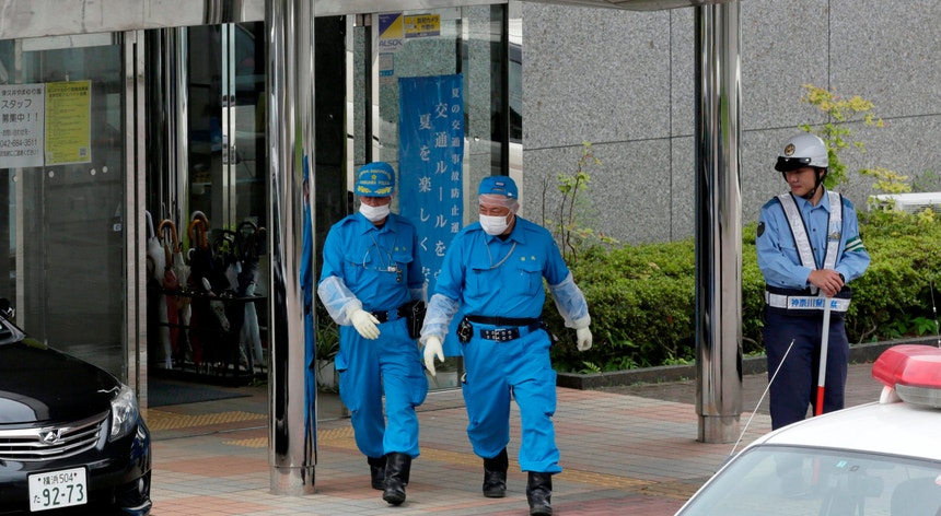 Um homem tresloucado causou o pânico num centro de deficientes do Japão
