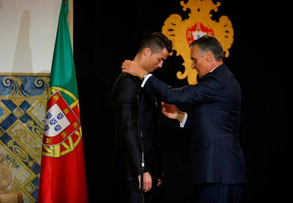  20 de janeiro - Cristiano Ronaldo &eacute; agraciado com o Grau de Grande-Oficial da Ordem do Infante D. Henrique, pelo Presidente da Rep&uacute;blica 