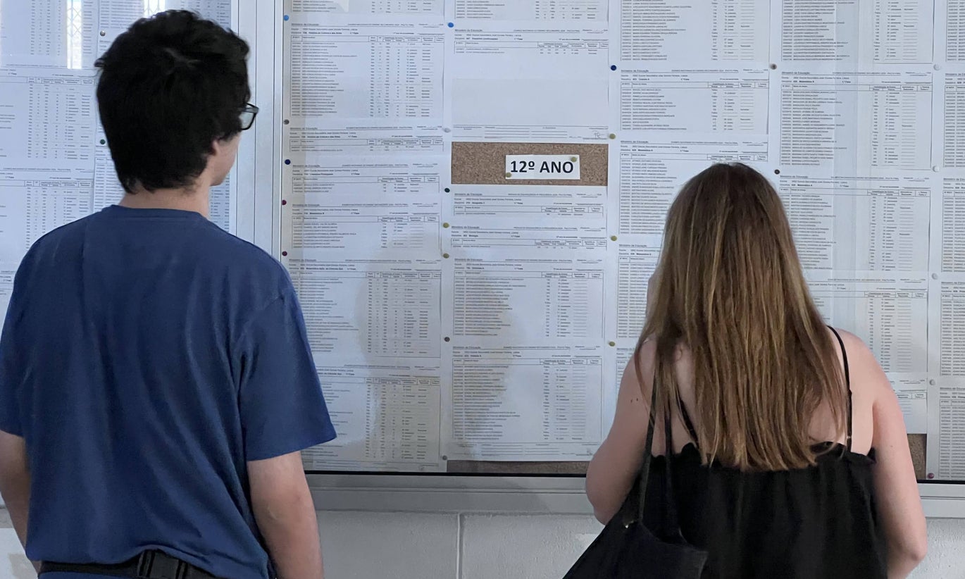 Ministério da Educação volta a adiar prazo para entrega das correções dos exames nacionais