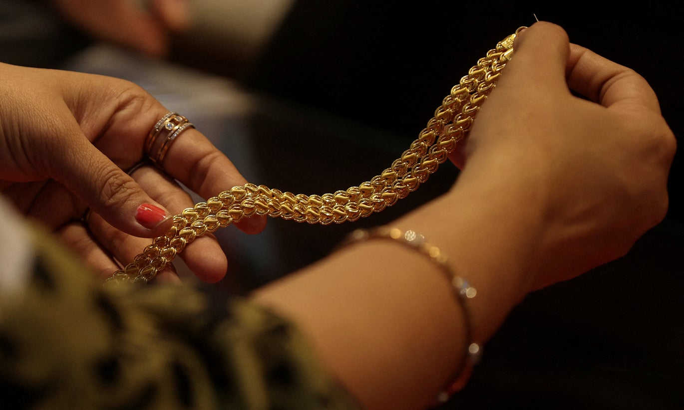 Preços de ouro e prata recuperam níveis de há um mês após reabertura do estreito de Ormuz