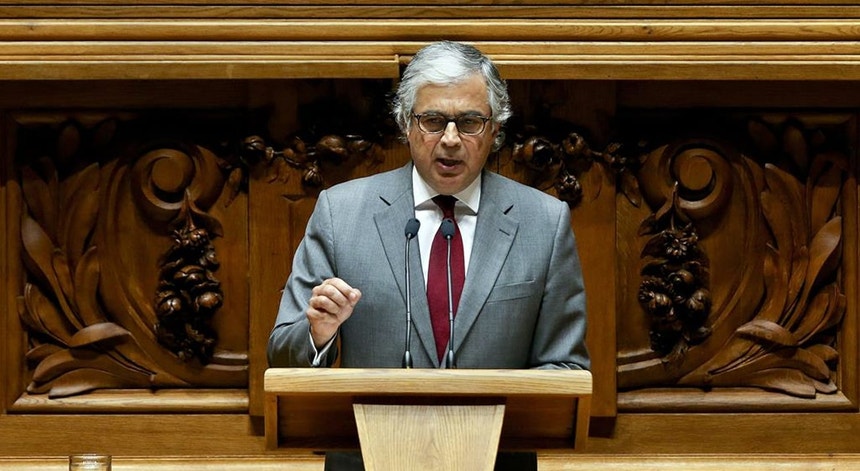 Aguiar-Branco indefere pedido da IL para adiar debate sobre estado da Nação