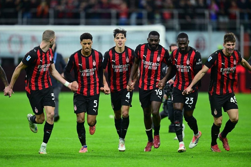 Imagem de Roma perde no AC Milan e desperdiça possibilidade de liderança isolada