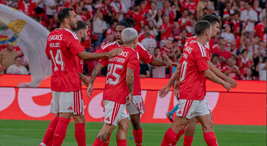 Imagem de AC Milan-Benfica no arranque da fase de grupos da Liga Europa