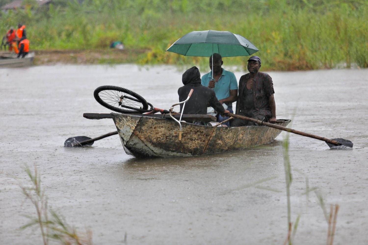 Toda a ajuda é pouca no resgate de centenas de sitiados pelas cheias a sul de Maputo