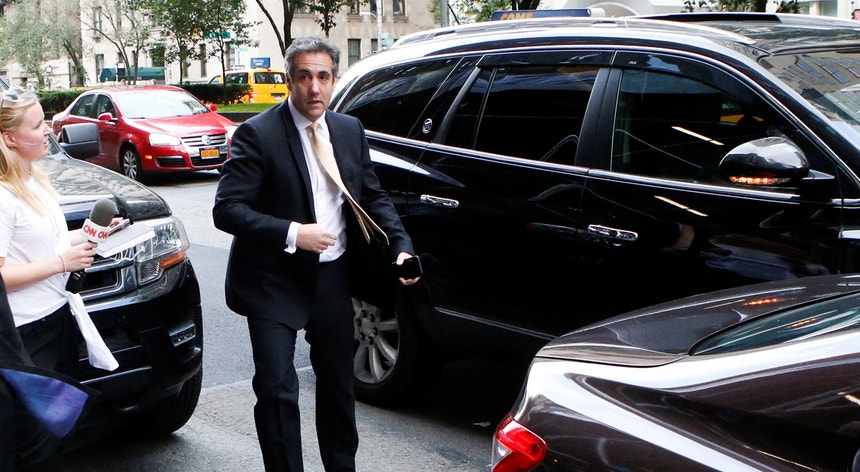 Michael Cohen declarou-se culpado de oito acusações perante um juiz federal de Manhattan
