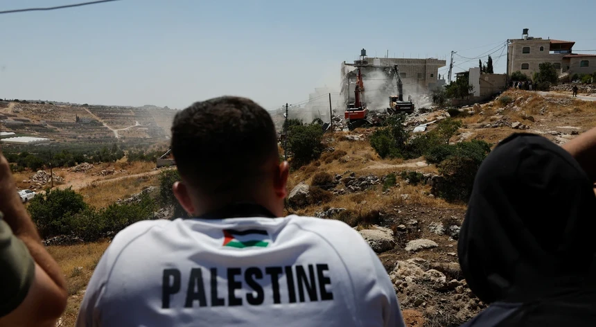 Imagem de Portugal condena Israel pela expansão de colonatos na Cisjordânia