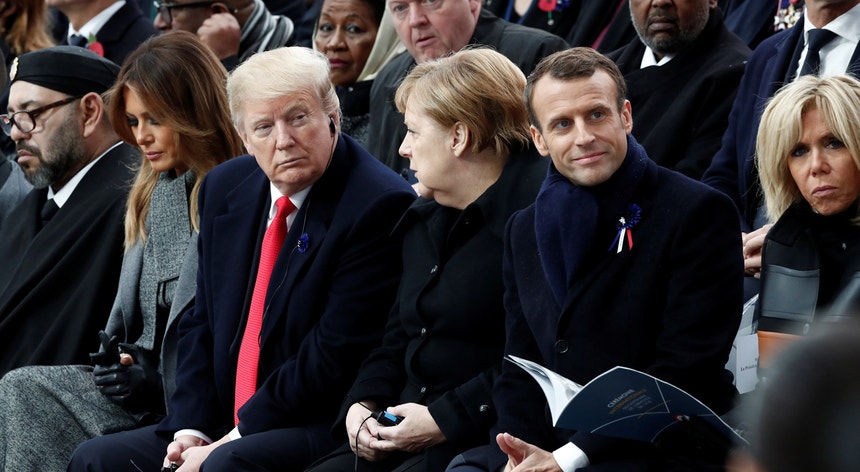 “Já agora, não há país mais nacionalista do que a França”, escreve o Presidente dos Estados Unidos na rede social Twitter
