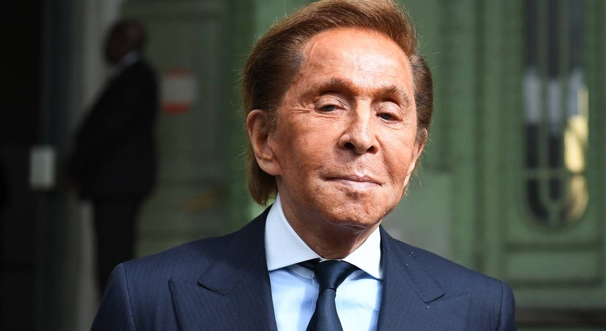 Morreu o costureiro Valentino