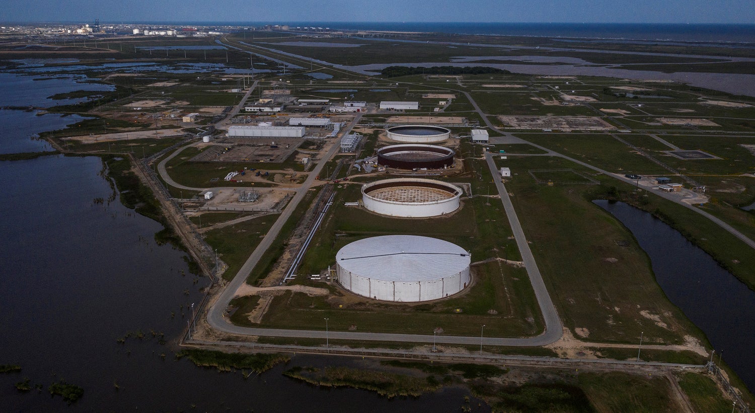 Preço do Petróleo Cai Globalmente com Negociações entre EUA e Irão