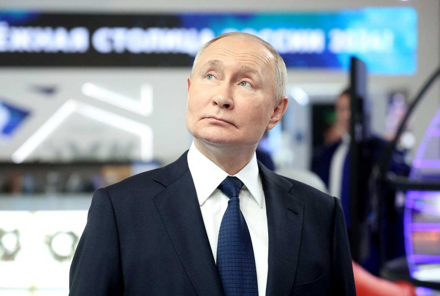 Vladimir Putin registou-se oficialmente como candidato às presidenciais russas