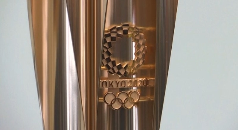 A tocha olímpica foi feita a partir de alumínio reciclado

