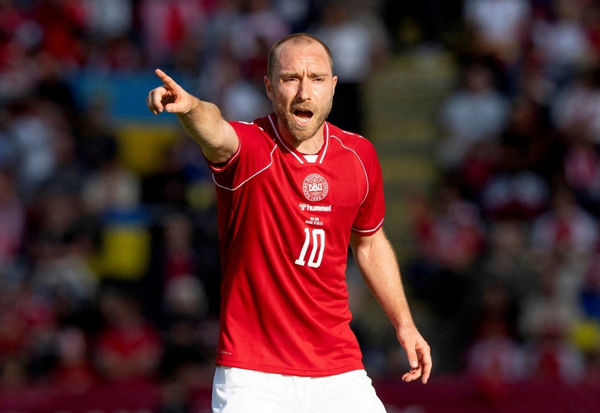 Imagem de Christian Eriksen rescinde com Wolfsburgo após colapsar pela segunda vez em campo