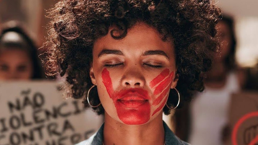 Imagem de Mulheres manifestam-se em várias cidades por igualdade, dignidade e salários