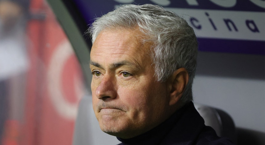 Imagem de Benfica obrigado a vencer em Turim