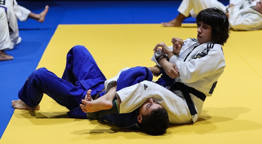 Catarina Costa em ação, um das judocas portuguesas presentes no Europeu de Lisboa

