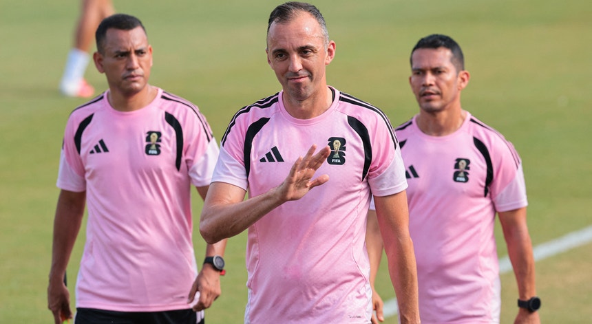 Suíça-Bósnia marca estreia de João Pinheiro no Mundial