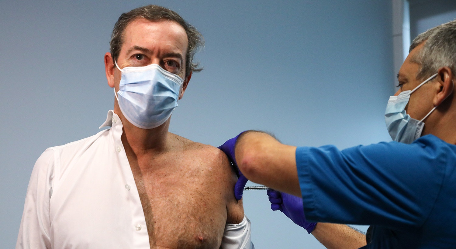  Miguel Guimar&atilde;es, baston&aacute;rio da Ordem dos M&eacute;dicos no Hospital de S&atilde;o Jo&atilde;o no Porto | Jos&eacute; Coelho - Lusa 