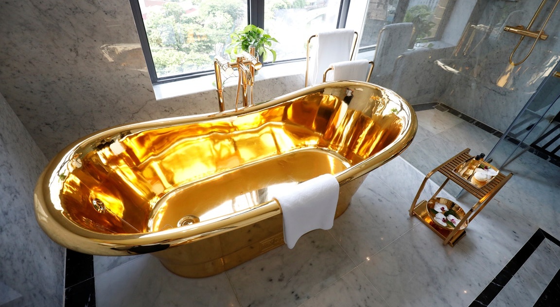  Casa de banho folheada a ouro | Nguyen Huy Klam - Reuters 