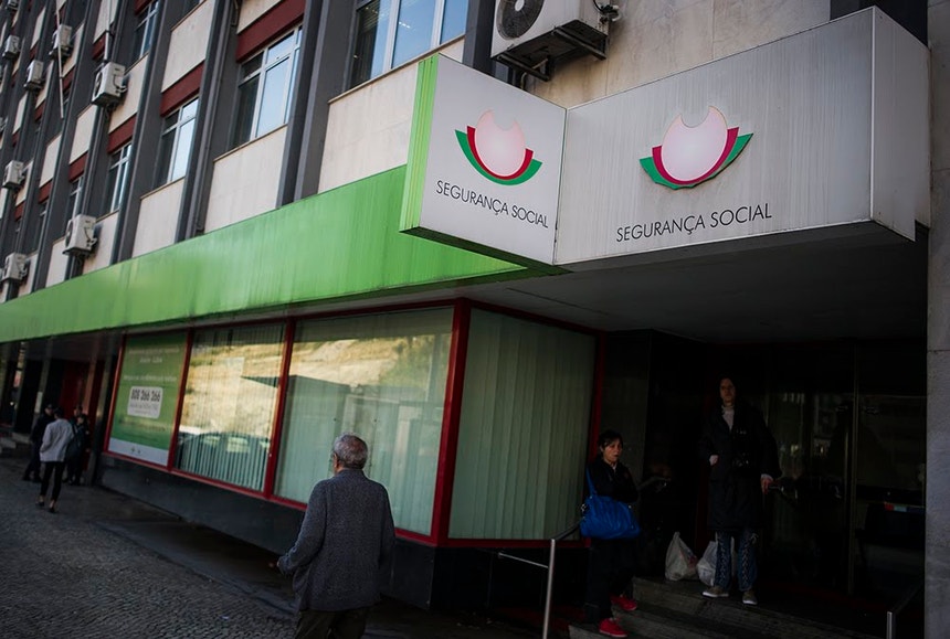 Imagem de Dados do INE. Idade da reforma sobe para os 66 anos e 11 meses em 2027