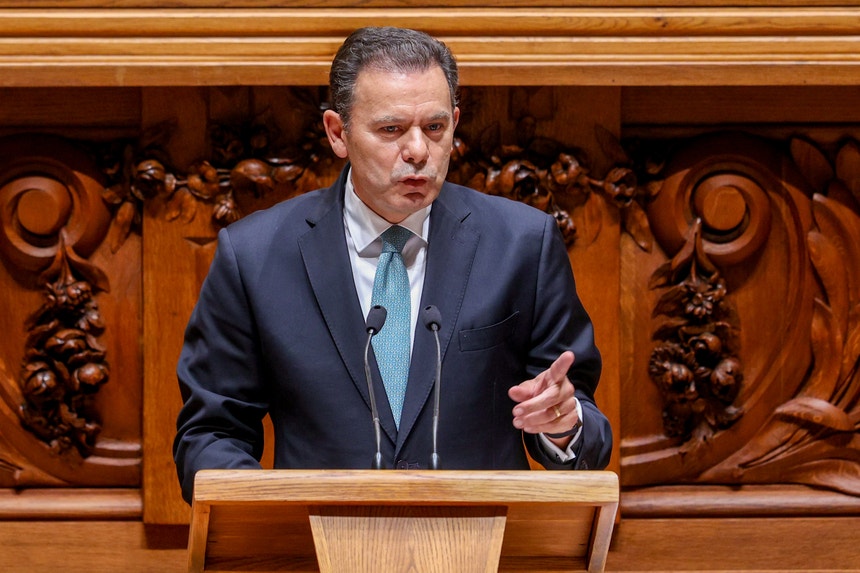 Imagem de Luís Montenegro garante que não haverá cortes na Saúde