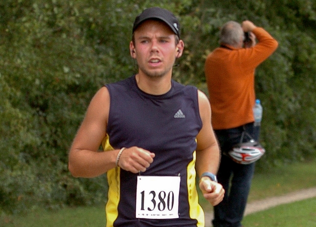 Piloto Andreas Lubitz durante corrida, na Alemanha. (Foto: Reuters) Piloto Andreas Lubitz durante corrida, na Alemanha. (Foto: Reuters)
