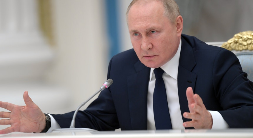 
“Este mesmo Ocidente é o instigador e o culpado do que está a acontecer hoje”, disse o chefe do Kremli
