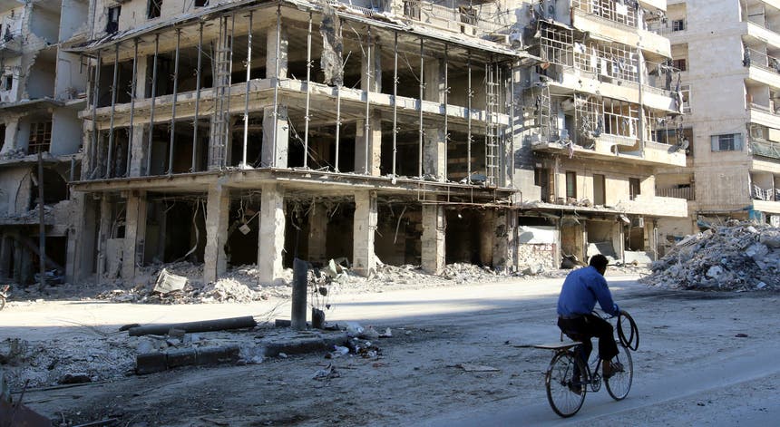 Onze horas de tréguas em Alepo. Foto: Abdalrhman Ismail - Reuters