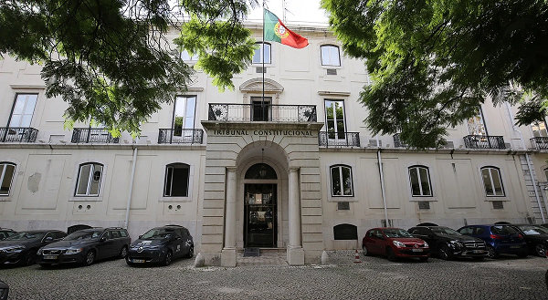 External bodies. Rui Tavares says Parliament may be weakened