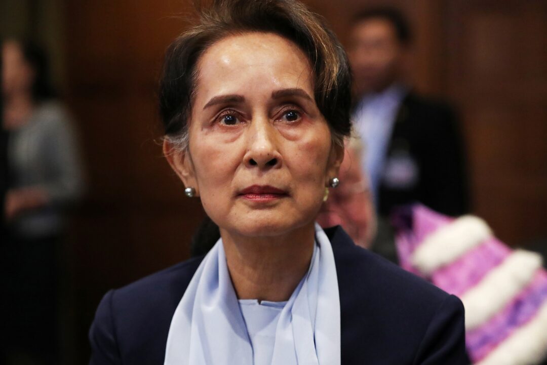 Myanmar prevê "coisas boas" para ex-líder detida Aung San Suu Kyi