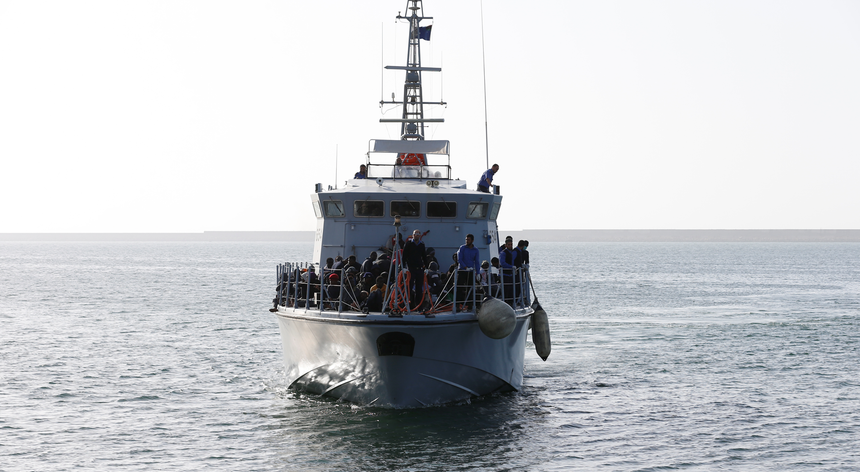A rota marítima até Itália tem sido a principal utilizada por migrantes que pretendem ir de África até à Europa

