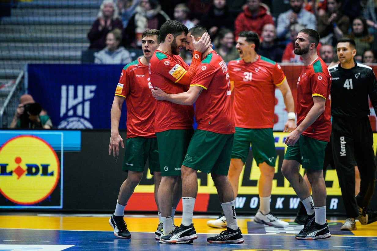 Portugal com Argélia, Polónia e Ilhas Faroé no Mun