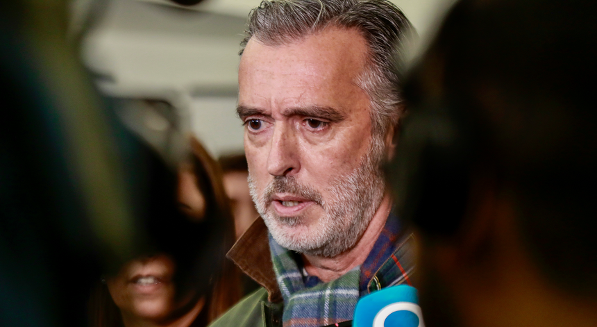 Imagem de Cotrim de Figueiredo nega denúncia de assédio sexual e avança com queixa em tribunal