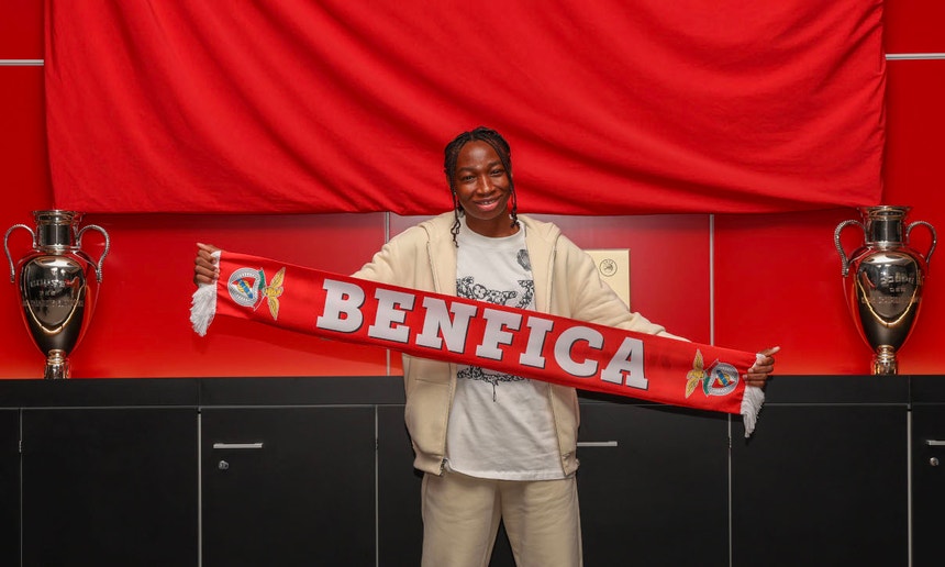 Guarda-redes Michaely Bihina reforça equipa feminina de futebol do Benfica