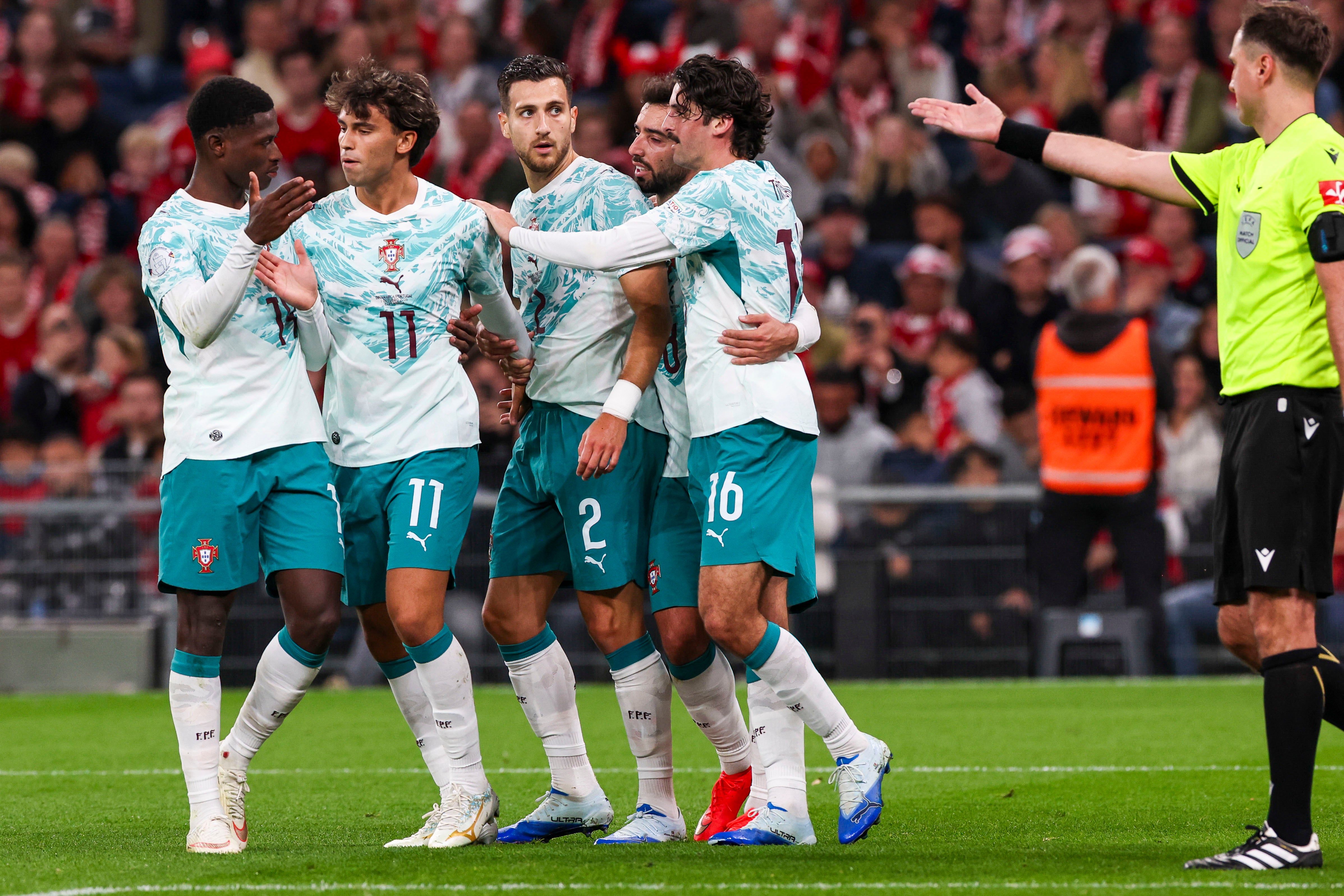 Seleção portuguesa abandona Copenhaga e viaja até ao Porto