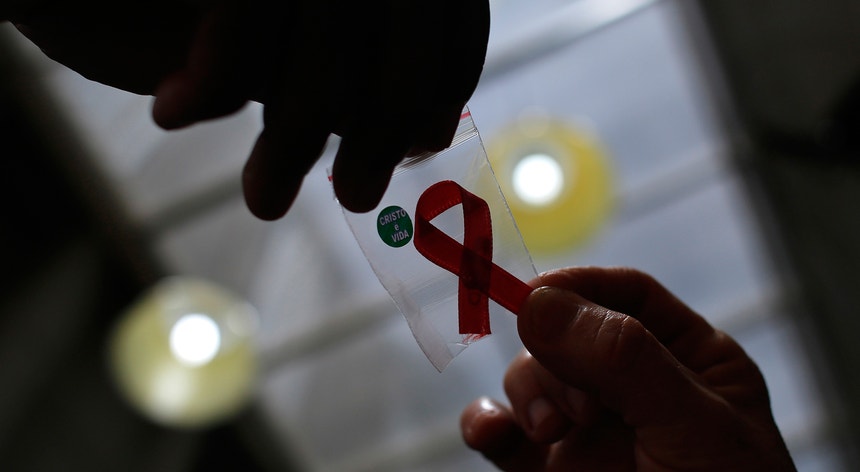 Um paciente com HIV em São Paulo, Brasil, pode ser a primeira pessoa curada usando apenas medicamentos
