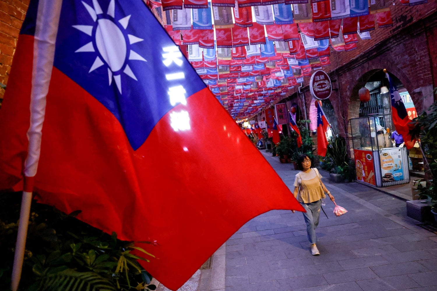 Governo chinês reafirma princípio "uma só China" e promete combater independentismo em Taiwan