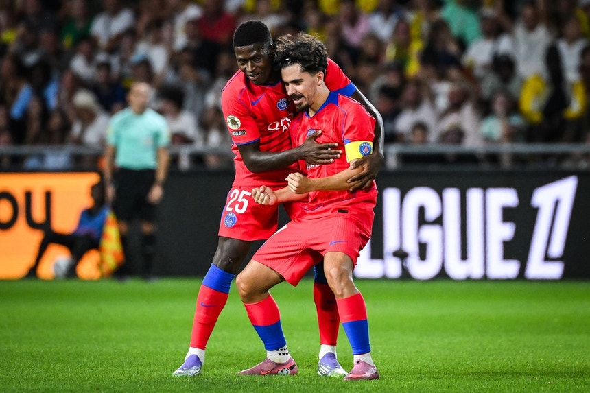 Nuno Mendes, Vitinha e Roberto Martínez na corrida aos prémios The Best