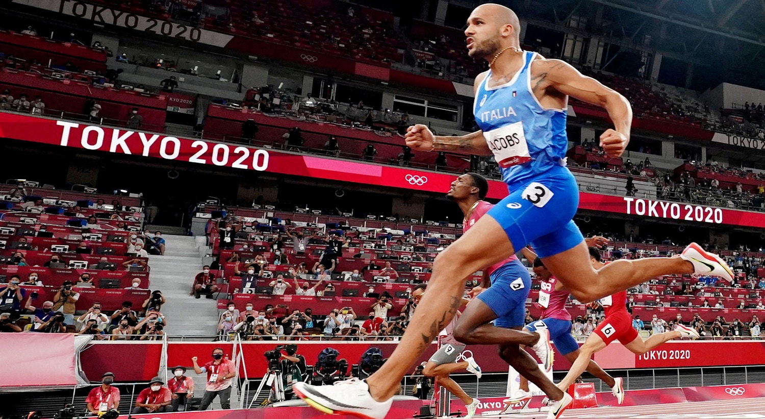  Na final de 100m masculinos Lamont Marcell Jacobs, It&aacute;lia, correu para o ouro. | Foto: Fabrizio Bensch - Reuters 