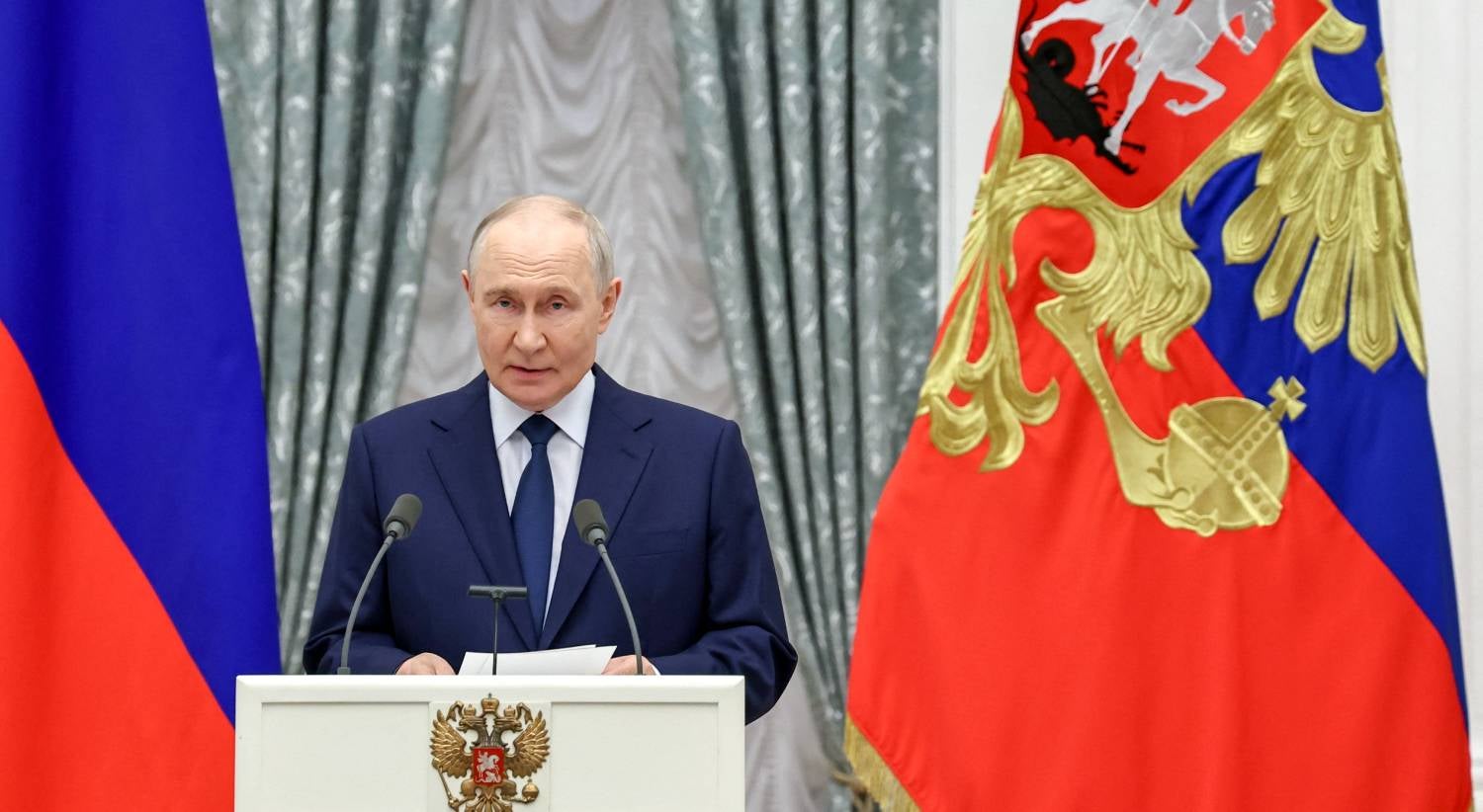 Partido de Putin apontado como vencedor nas elei��es legislativas