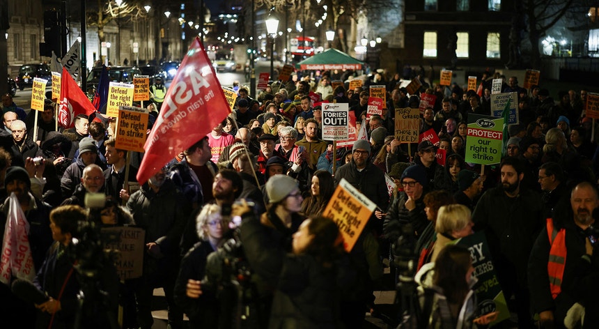A greve no Reino Unido afeta diversos setores de atividade
